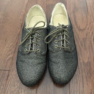 Gold sparkle shoes